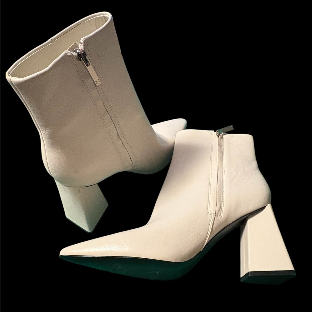 Marc Fisher Women’s White Yanara Heeled Bootie 9